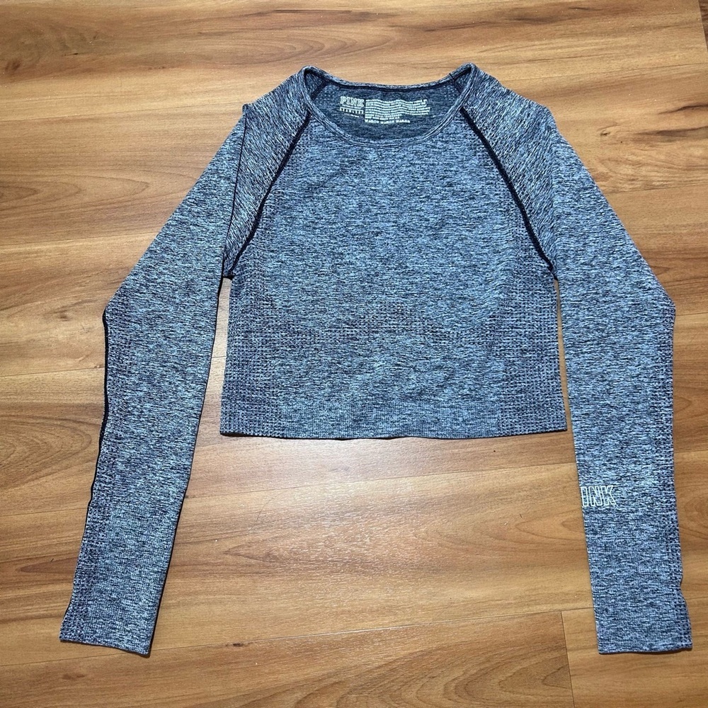 PINK Victoria’s Secret Heather Gray Long Sleeve‎ Crop Top